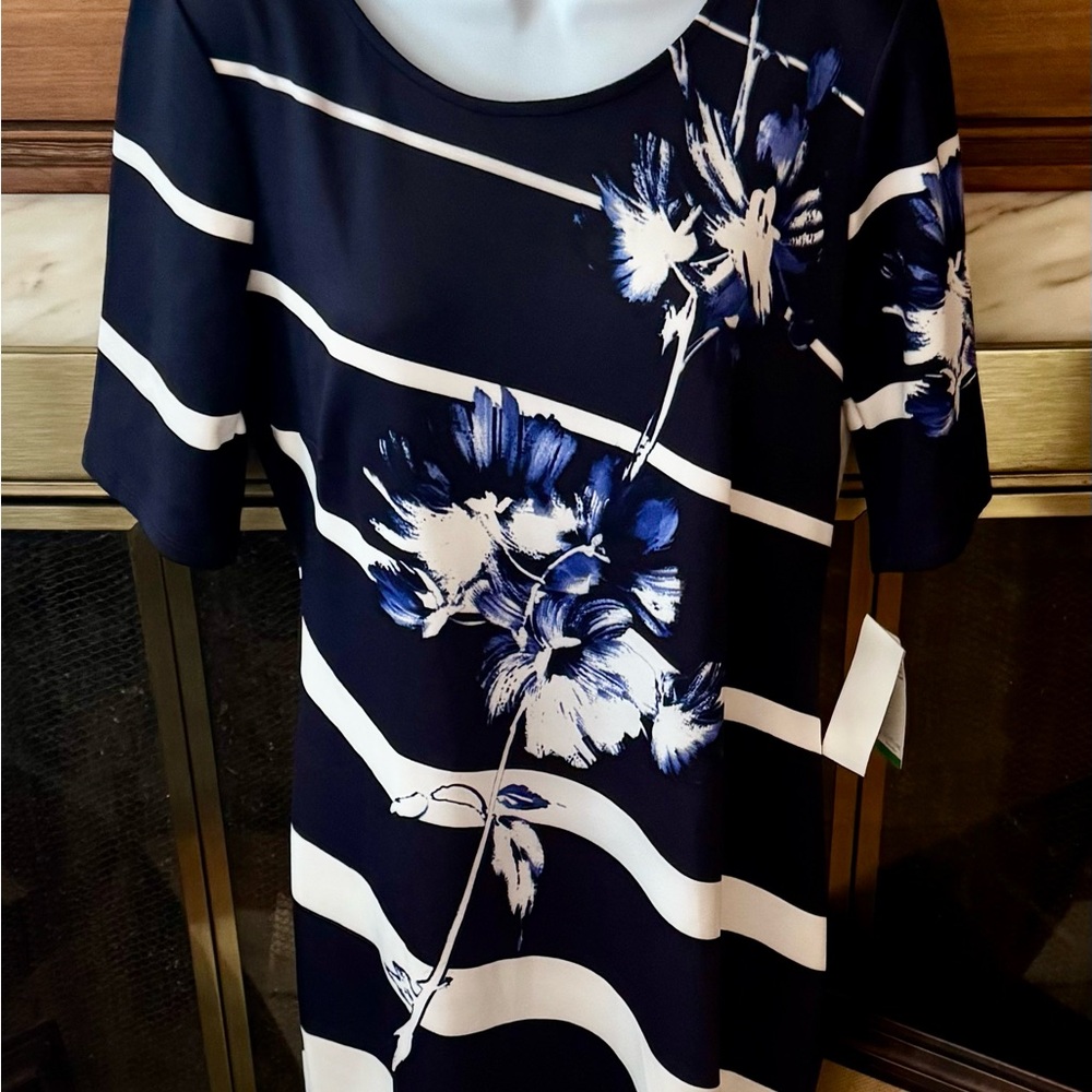Robbie Bee signature Navy and White Floral dress